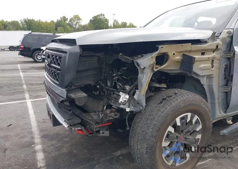 2023 Nissan Frontier Pro-4X 4X4 z USA, uszkodzony, nr VIN 1N6ED1EKXPN633612